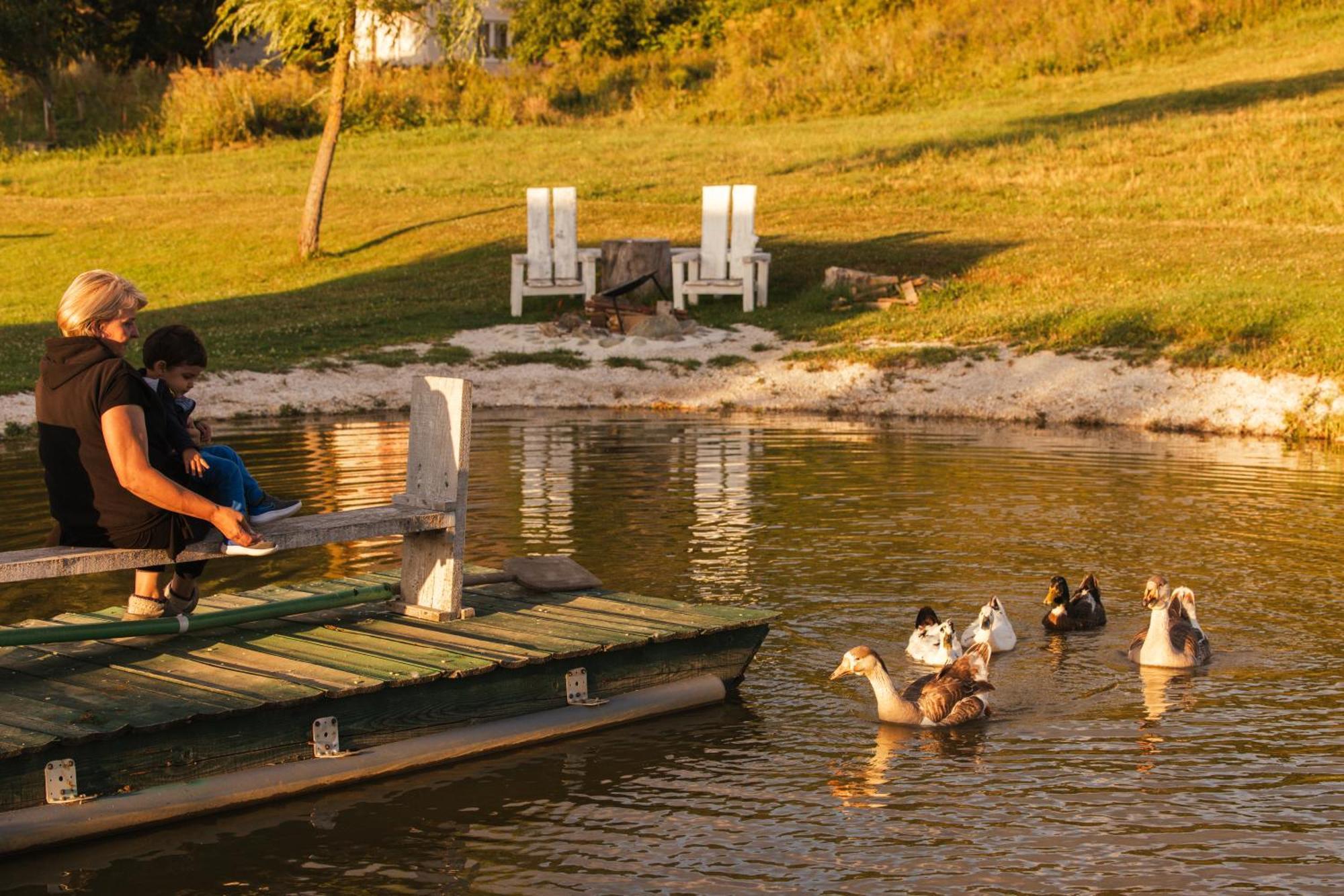 קופרס Lake House Bebic מראה חיצוני תמונה